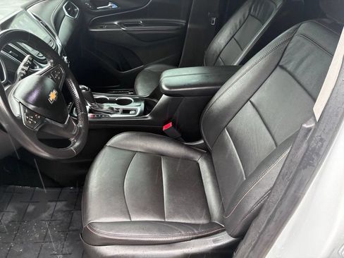 Used 2021 Chevrolet Equinox Premier w/ Redline Edition FWD image 21