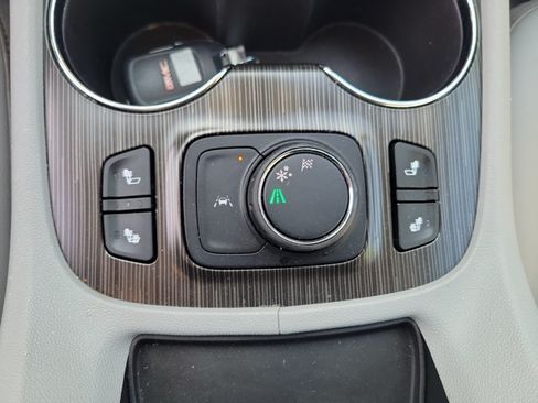 Used 2021 GMC Acadia SLT FWD image 34