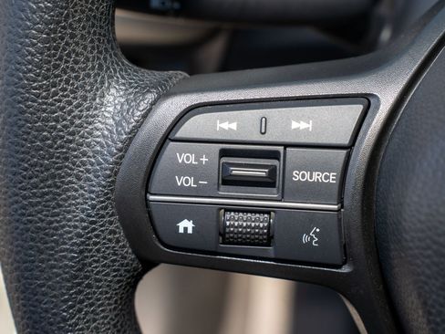 Certified 2025 Honda HR-V LX image 29