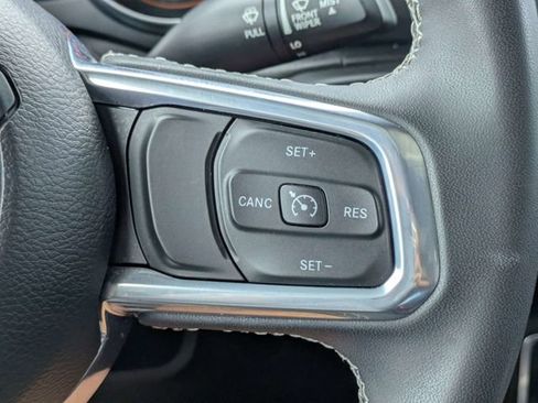 Used 2023 Jeep Gladiator Overland w/ Popular Equipment Package AWD/4WD image 26
