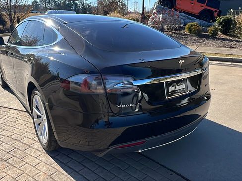 Used 2013 Tesla Model S Performance image 10