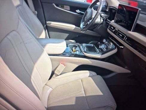 Used 2022 Lincoln Nautilus Reserve w/ Equipment Group 202A image 11