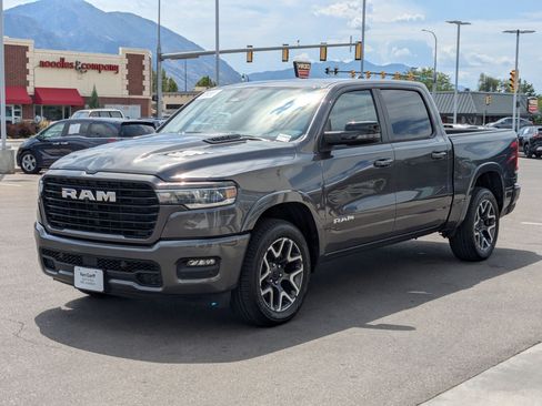 Used 2025 RAM 1500 Laramie w/ Sport Appearance Package AWD/4WD image 11