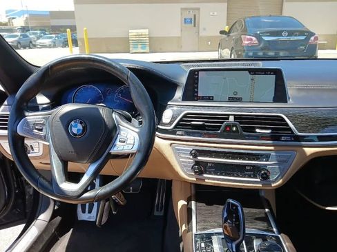 Used 2018 BMW 750i xDrive AWD/4WD image 5
