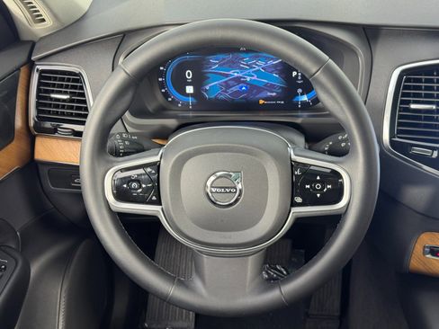 Used 2023 Volvo XC90 B6 Plus w/ Protection Package Premier image 21