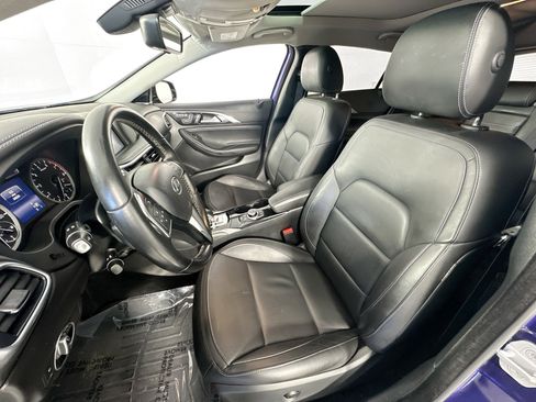Used 2018 INFINITI QX30 Premium w/ Navigation Package AWD/4WD image 22