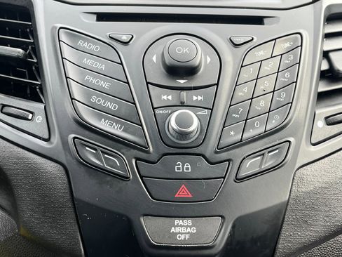 Used 2015 Ford Fiesta SE image 25