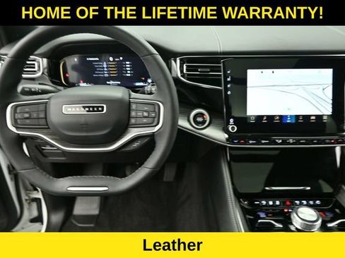 Used 2023 Jeep Wagoneer L Series III w/ Premium Group I AWD/4WD image 15