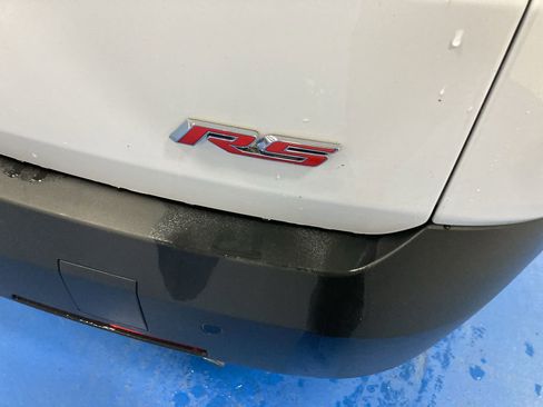 Used 2023 Chevrolet Traverse RS w/ LPO, Floor Liner Package image 10