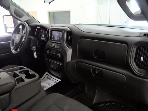 Used 2022 Chevrolet Silverado 2500 W/T w/ Gooseneck/5TH Wheel Package AWD/4WD image 16
