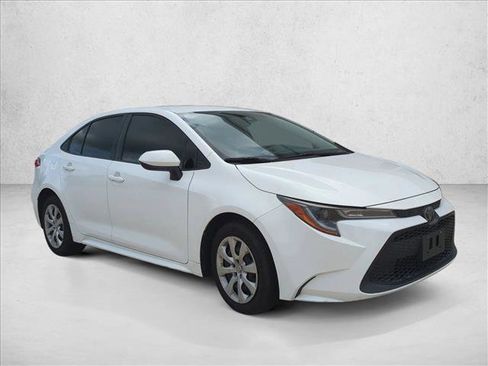 Used 2020 Toyota Corolla LE image 4