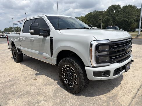 Used 2026 Ford F350 Platinum AWD/4WD image 4