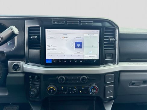 Used 2024 Ford F250 XLT w/ XLT Premium Package AWD/4WD image 32