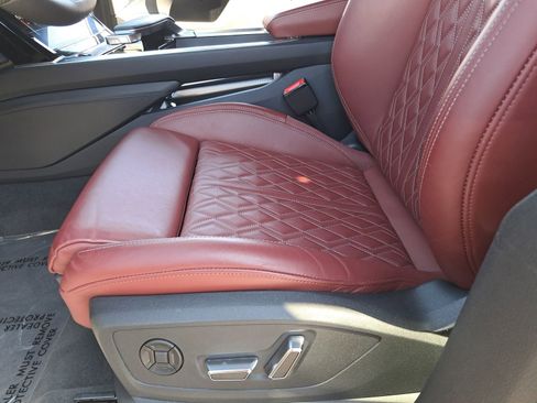 Used 2024 Audi SQ8 e-tron Premium Plus w/ Black Optic Package image 31