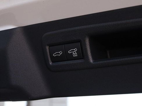 New 2026 Toyota C-HR AWD/4WD image 8