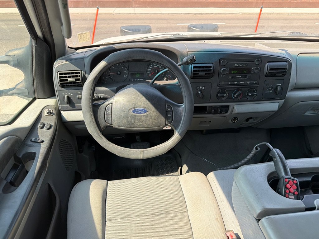 Used 2005 Ford F250 4x4 SuperCab Super Duty image 10