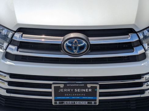 Used 2019 Toyota Highlander Limited AWD/4WD image 10