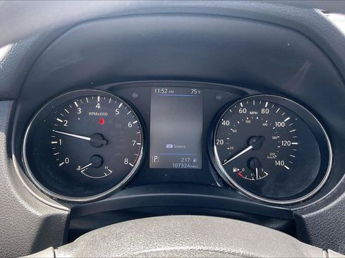 Used 2020 Nissan Rogue S FWD image 20