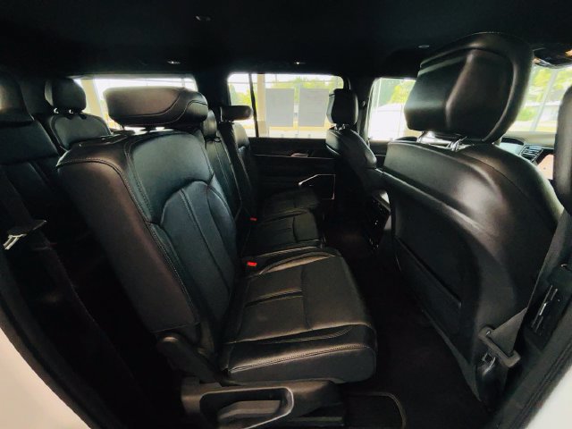 Used 2024 Jeep Wagoneer Series II w/ Flexible Seating Group AWD/4WD image 39