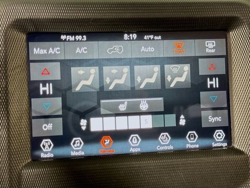 Used 2023 Jeep Wrangler Unlimited w/ Cold Weather Group image 34