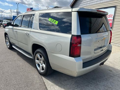 Used 2015 Chevrolet Suburban LT image 7