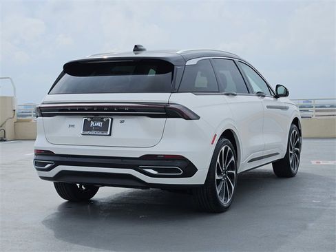 New 2026 Lincoln Nautilus Black Label image 7