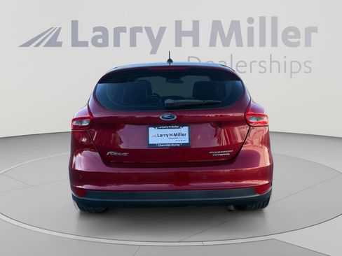Used 2015 Ford Focus Titanium w/ Titanium Technology Package FWD image 4
