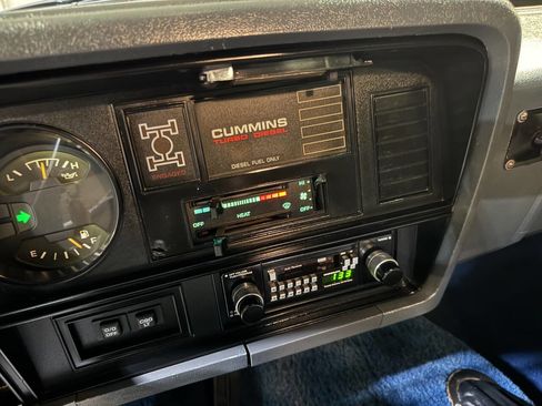 Used 1991 Dodge D/W Truck 250 image 8