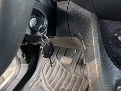 Used 2015 Ford Transit Connect XL image 18