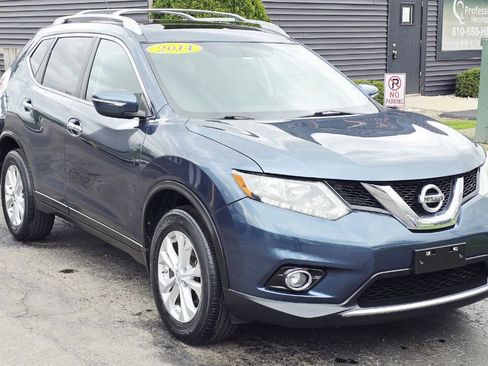 Used 2014 Nissan Rogue SV AWD/4WD image 8