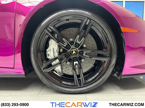 Used 2023 Lamborghini Huracan EVO image 45