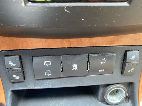 Used 2010 Buick Enclave CXL image 27