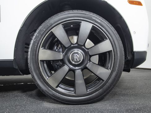 Used 2019 Rolls-Royce Cullinan AWD/4WD image 26