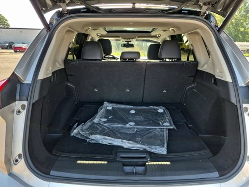 Used 2025 Nissan Rogue Platinum FWD image 26