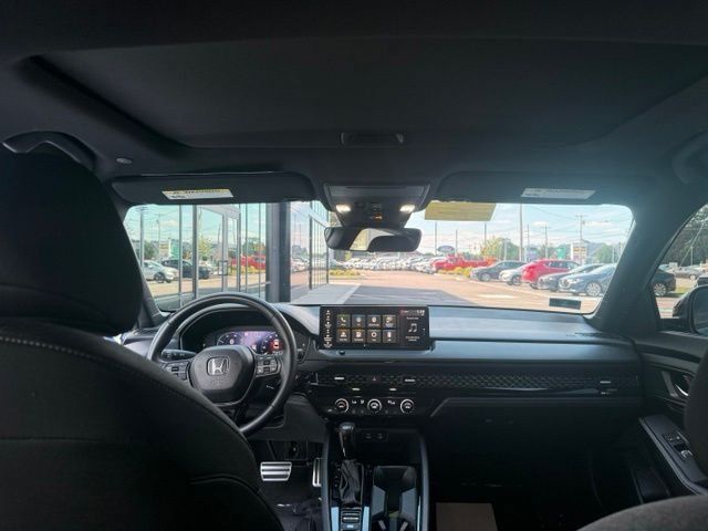 Used 2023 Honda Accord Sport image 14