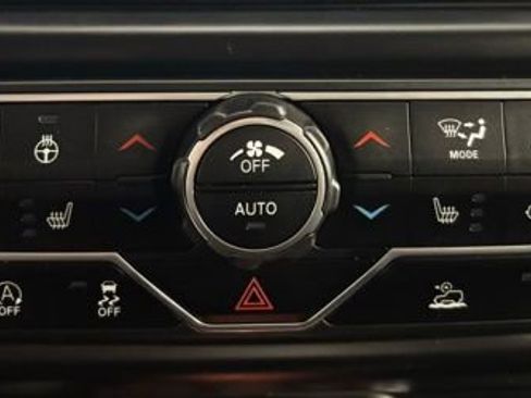 Used 2022 Jeep Gladiator Willys image 29