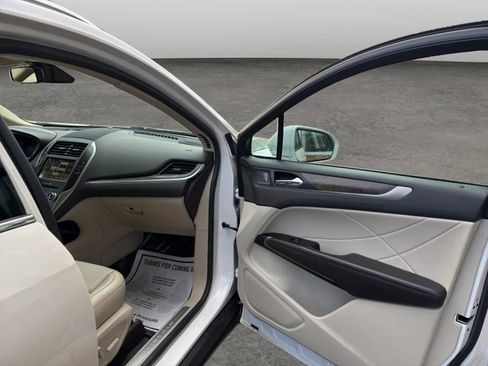 Used 2018 Lincoln MKC Reserve w/ Lincoln MKC Climate Package AWD/4WD image 19