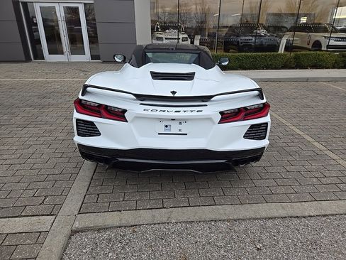 Used 2024 Chevrolet Corvette Stingray Premium Conv w/ Z51 Performance Package image 6