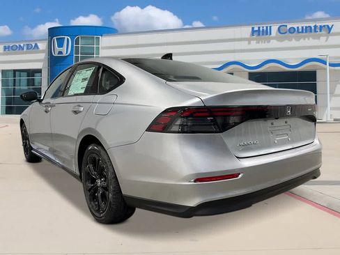 New 2025 Honda Accord SE image 3