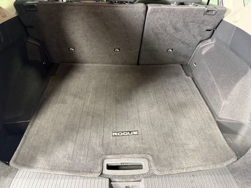 Used 2025 Nissan Rogue SV FWD image 33