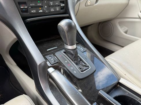 Used 2011 Acura TSX Sport Wagon image 10