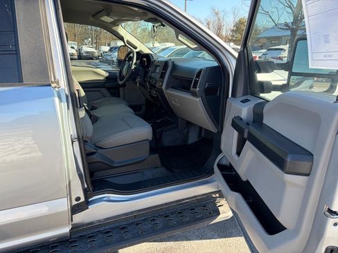 Used 2022 Ford F250 XL w/ Power Equipment Group image 36