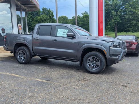 New 2026 Nissan Frontier SV w/ All-Weather Content Package AWD/4WD image 8