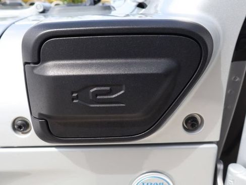 Used 2024 Jeep Wrangler Unlimited Sahara AWD/4WD image 44