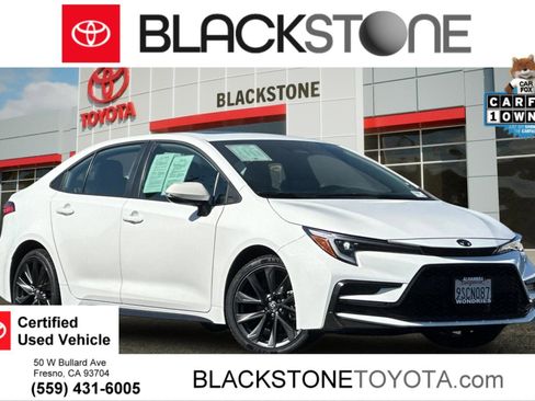 Used 2025 Toyota Corolla SE w/ SE Premium Package FWD image 1