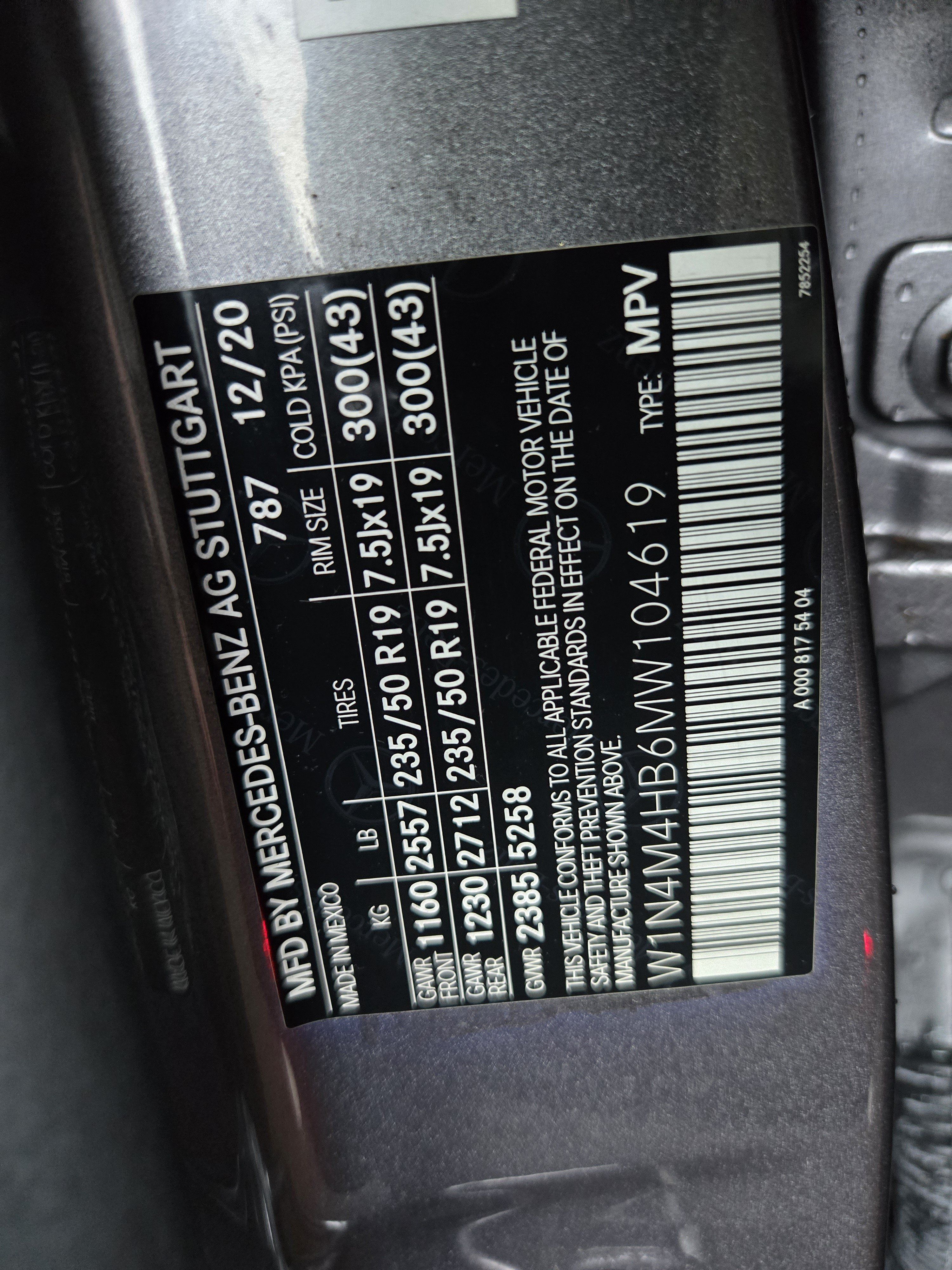 Used 2021 Mercedes-Benz GLB 250 4MATIC image 30