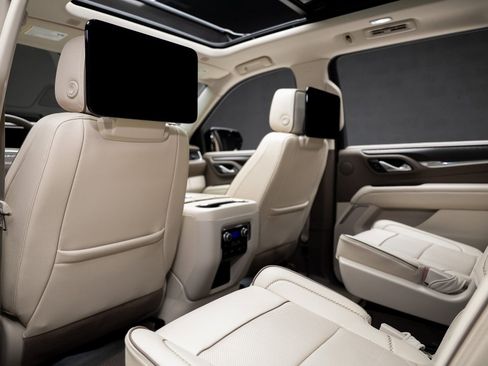 Used 2023 GMC Yukon XL Denali image 69