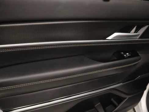 Used 2024 Jeep Grand Wagoneer Series II w/ Quick Order Packagew 28T AWD/4WD image 19
