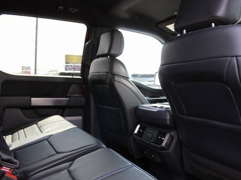 Used 2024 Ford F150 Platinum image 18