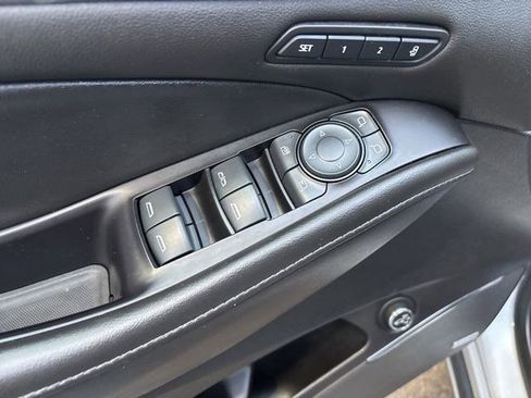 Used 2019 Buick Enclave Avenir w/ Avenir Technology Package image 14